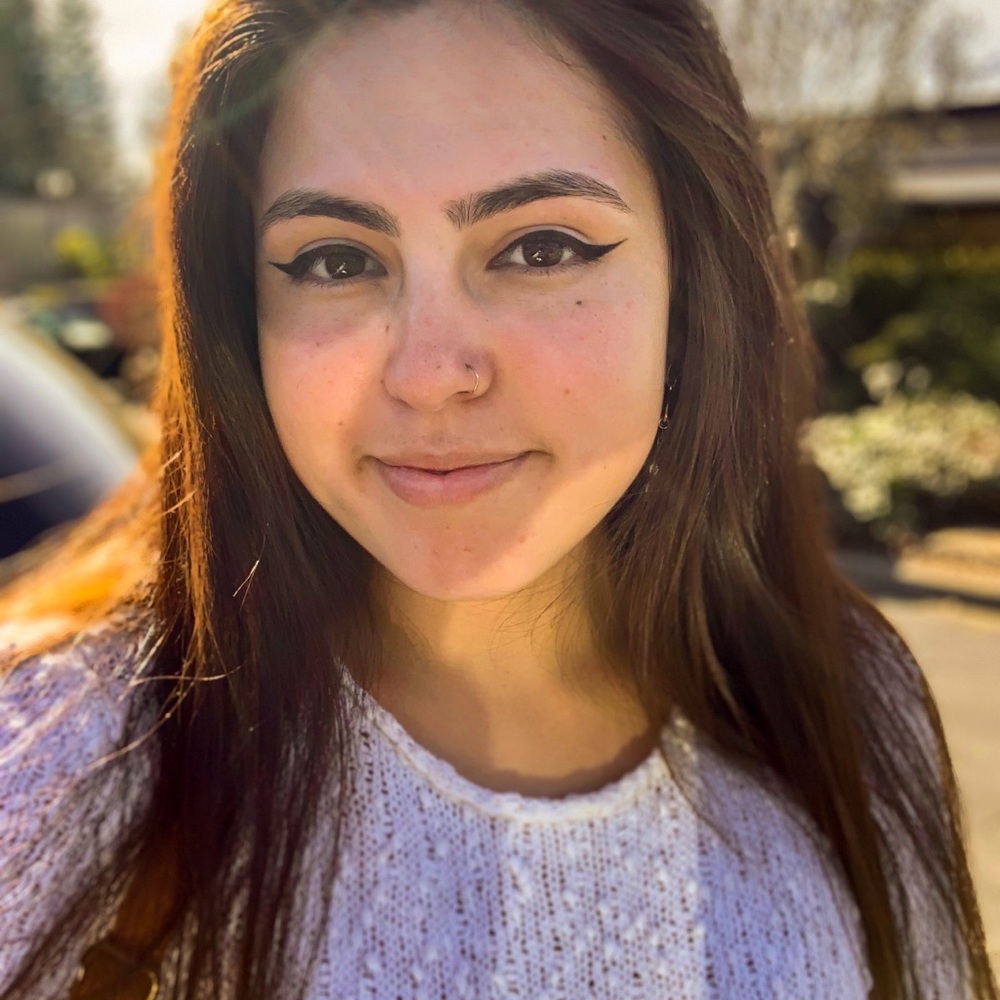 Meet your Posher, Camila